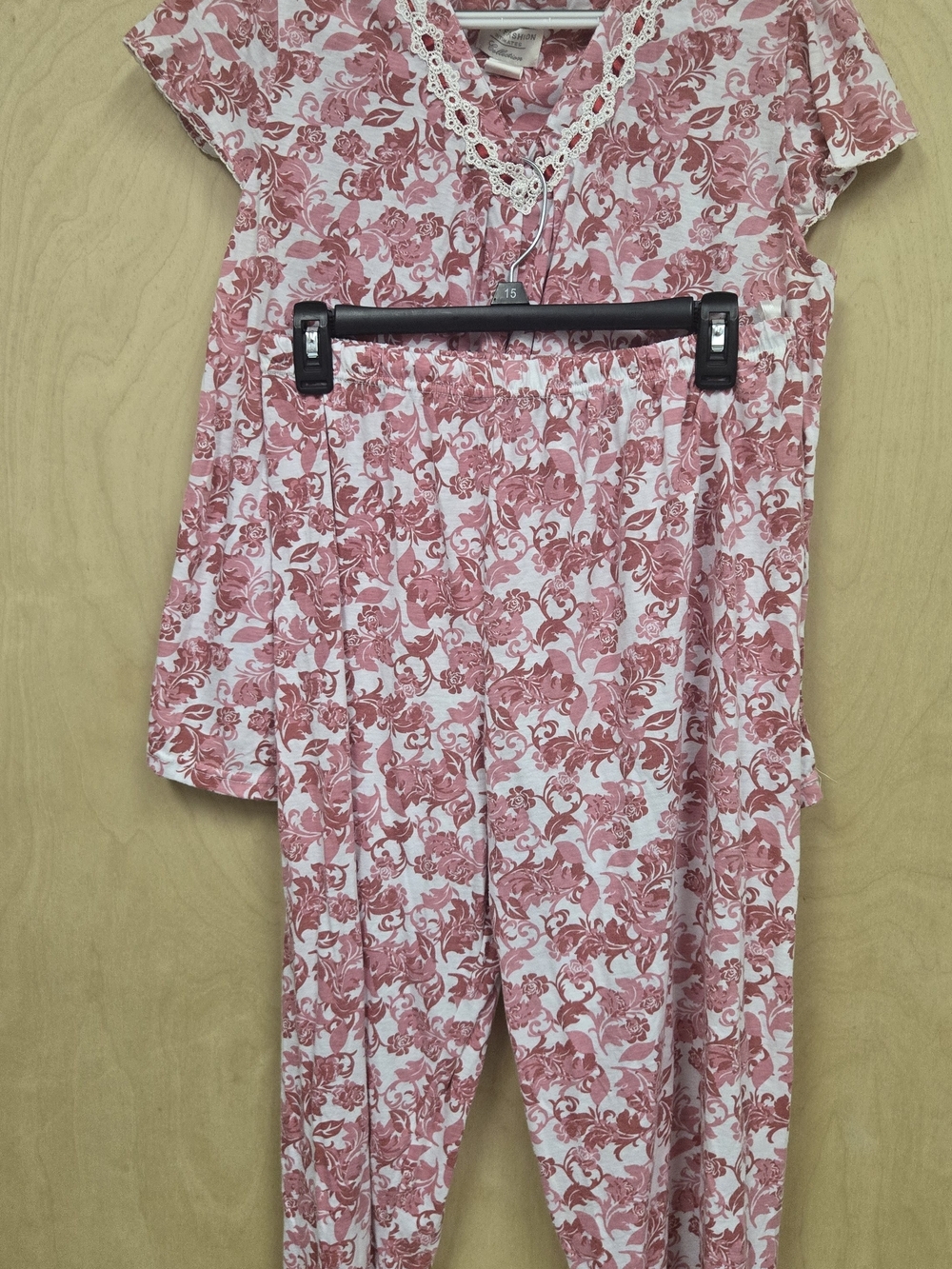 Women's Pink Floral Capri Pants & Top PJ Set